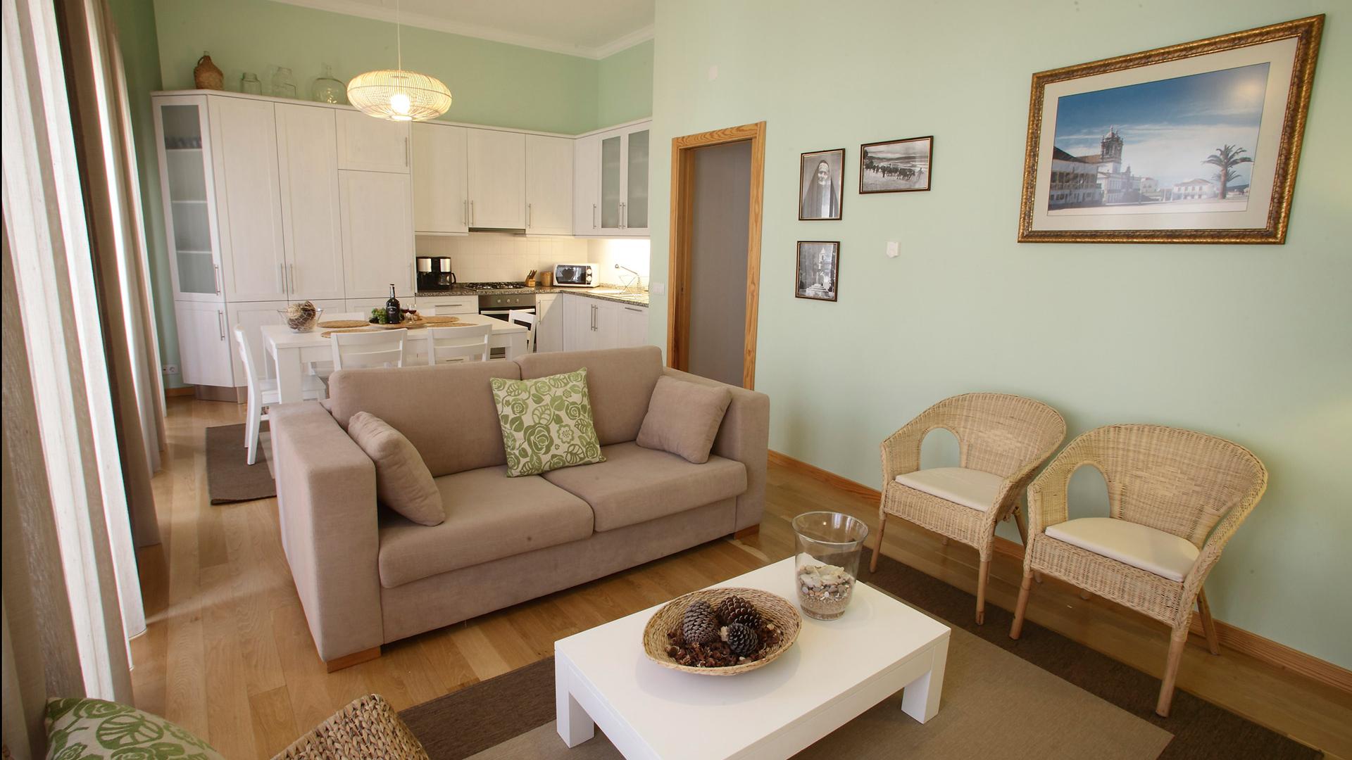 CASA DA IRENE - APARTAMENTO T2 (1º andar)