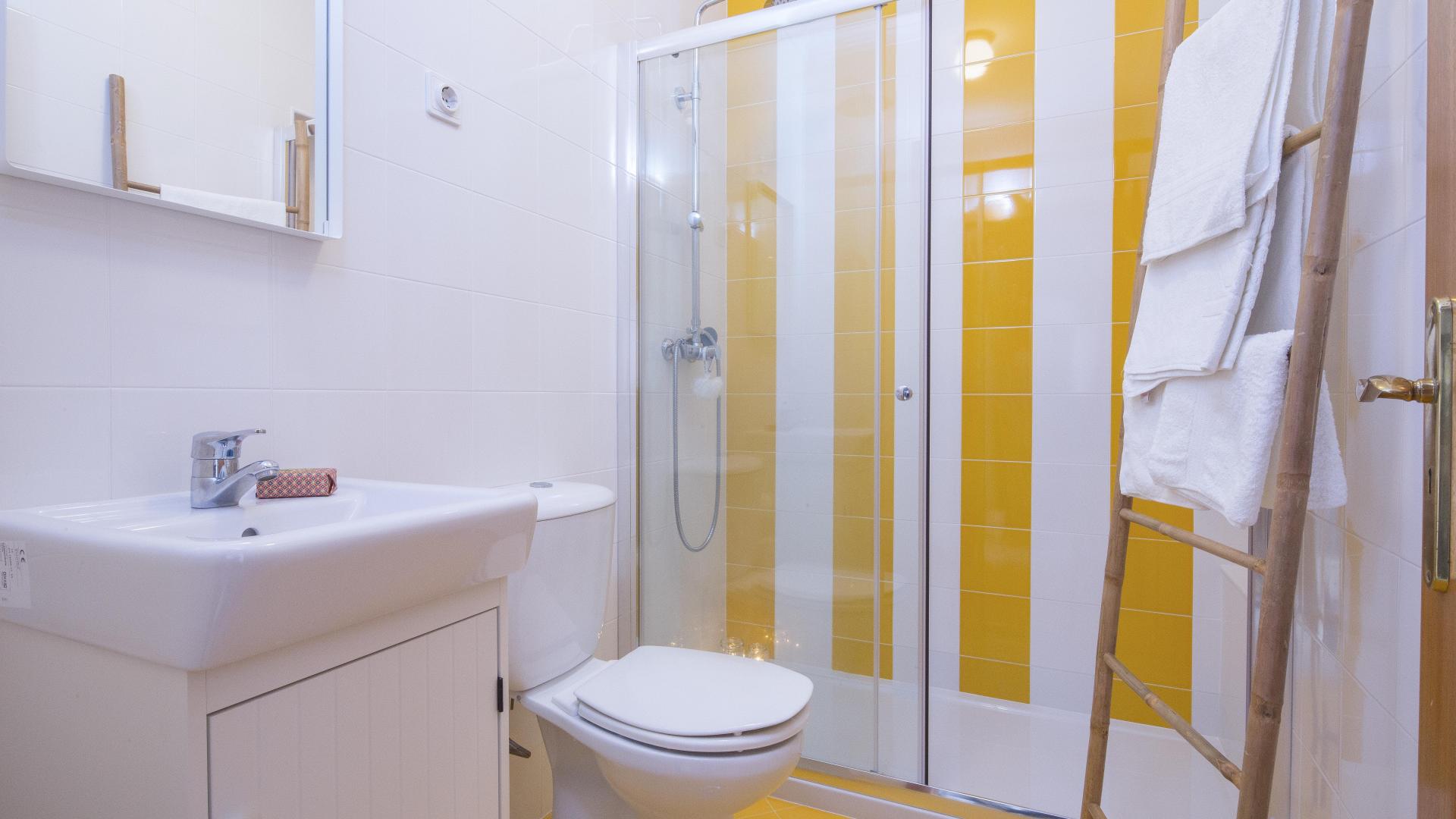 CASA DO QUICO, APARTAMENTOS T1 (1º andar) CASA DO QUICO, APARTAMENTOS T1 (1º andar)